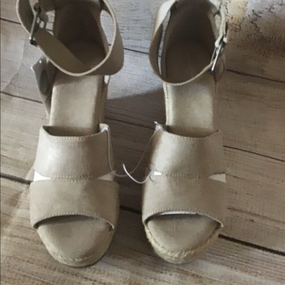 Universal Thread Wedge Sandal size 11 NWT - Picture 3 of 8